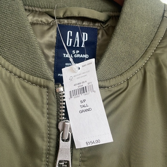 BNWT GAP Women’s Tall size small bomber jacket - Picture 2 of 3
